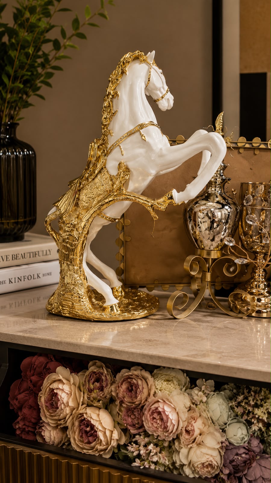 Royal White & Gold Horse Sculpture – Luxury Equestrian Home Décor